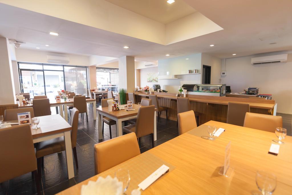 Racha Residence Si Racha Bagian luar foto