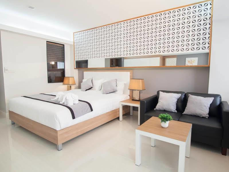 Racha Residence Si Racha Bagian luar foto